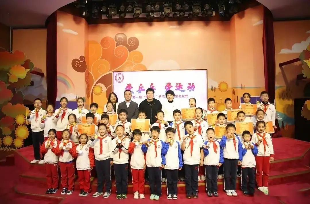 练发球, 陈垣宇 练发球, 陈垣宇