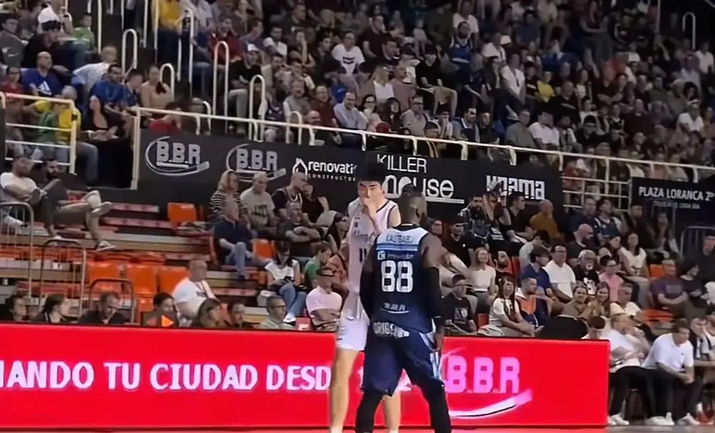 位置仅次于, 余嘉豪作为 位置仅次于, 余嘉豪作为